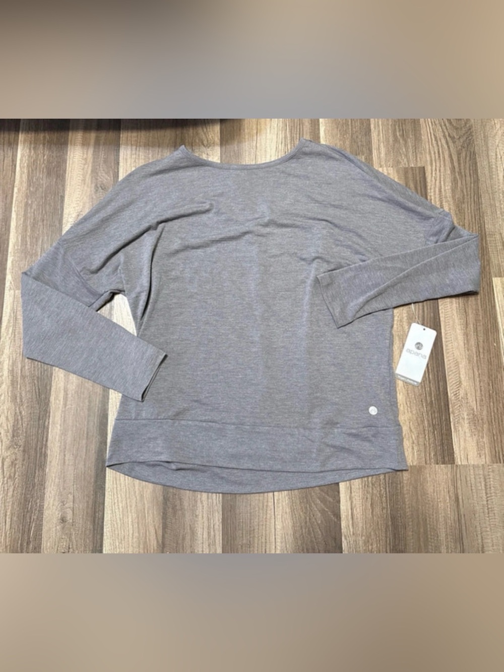 Apana women’s long sleeve athletic shirt size medium
